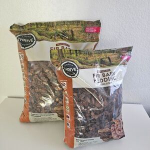 NEW Thrive Two Bags 32qt Fir Bark Reptile Terrarium Bedding Wood Chips